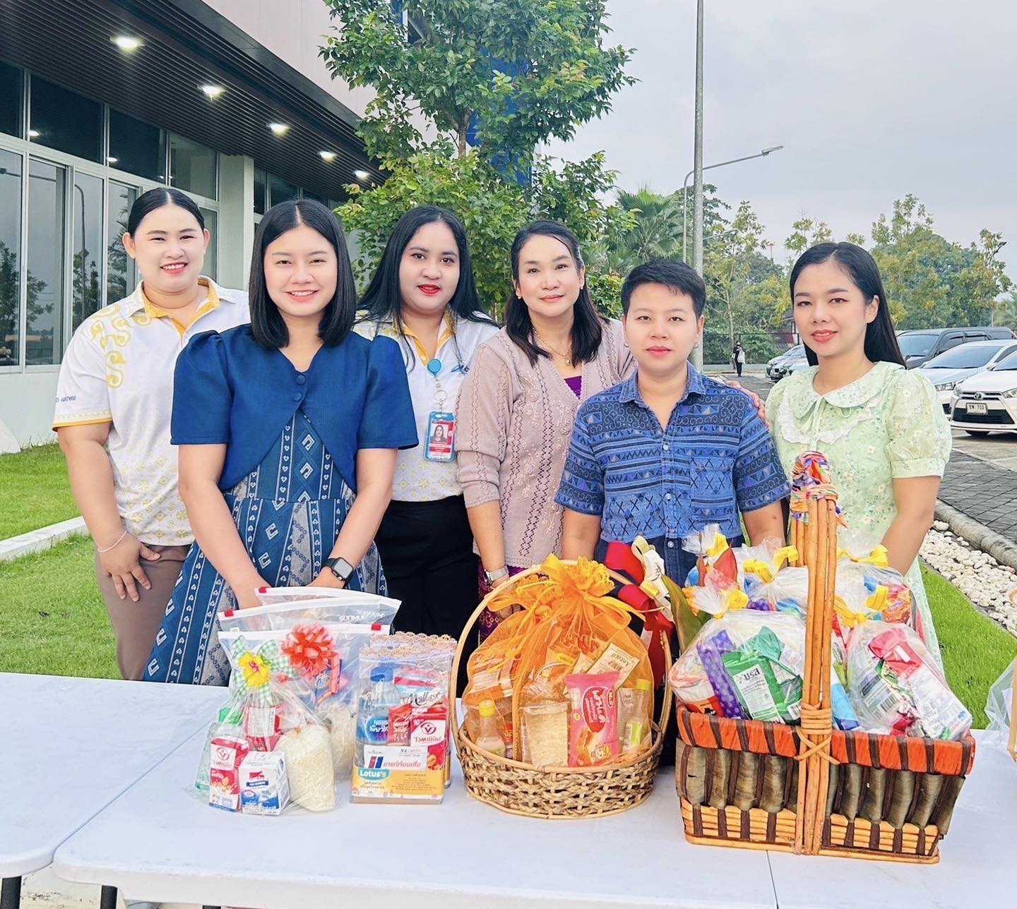 บรท. ฝ่ายปฏิบัติการท่าอากาศยานหาดใหญ่ เข้าร่วมพิธีทำบุญตักบาตรในโอกาสวันขึ้นปีใหม่ ประจำปี 2568