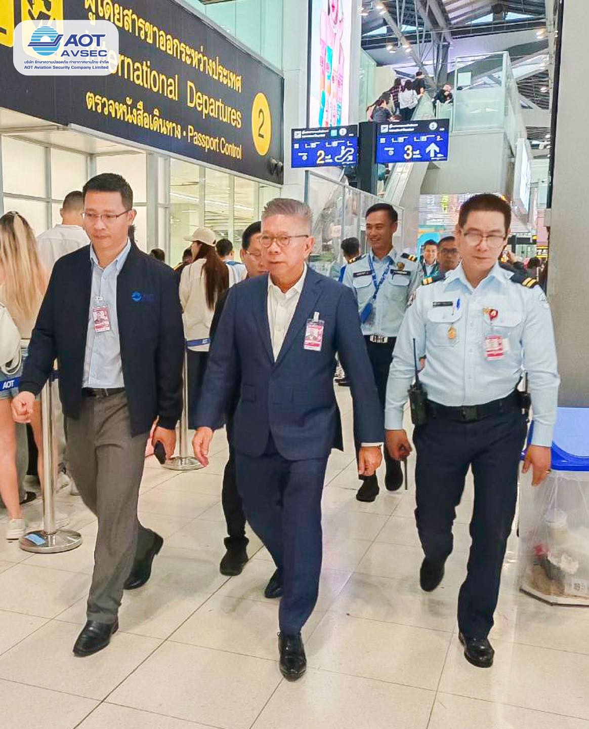 คุณกาญจน์ ทองใหญ่ รักษาการรองกรรมการผู้จัดการสายงานปฏิบัติการ (รก.รปก.) ลงพื้นที่ตรวจเยี่ยมการปฏิบัติงานของพนักงาน ฝสภ. ณ จุดต่างๆ