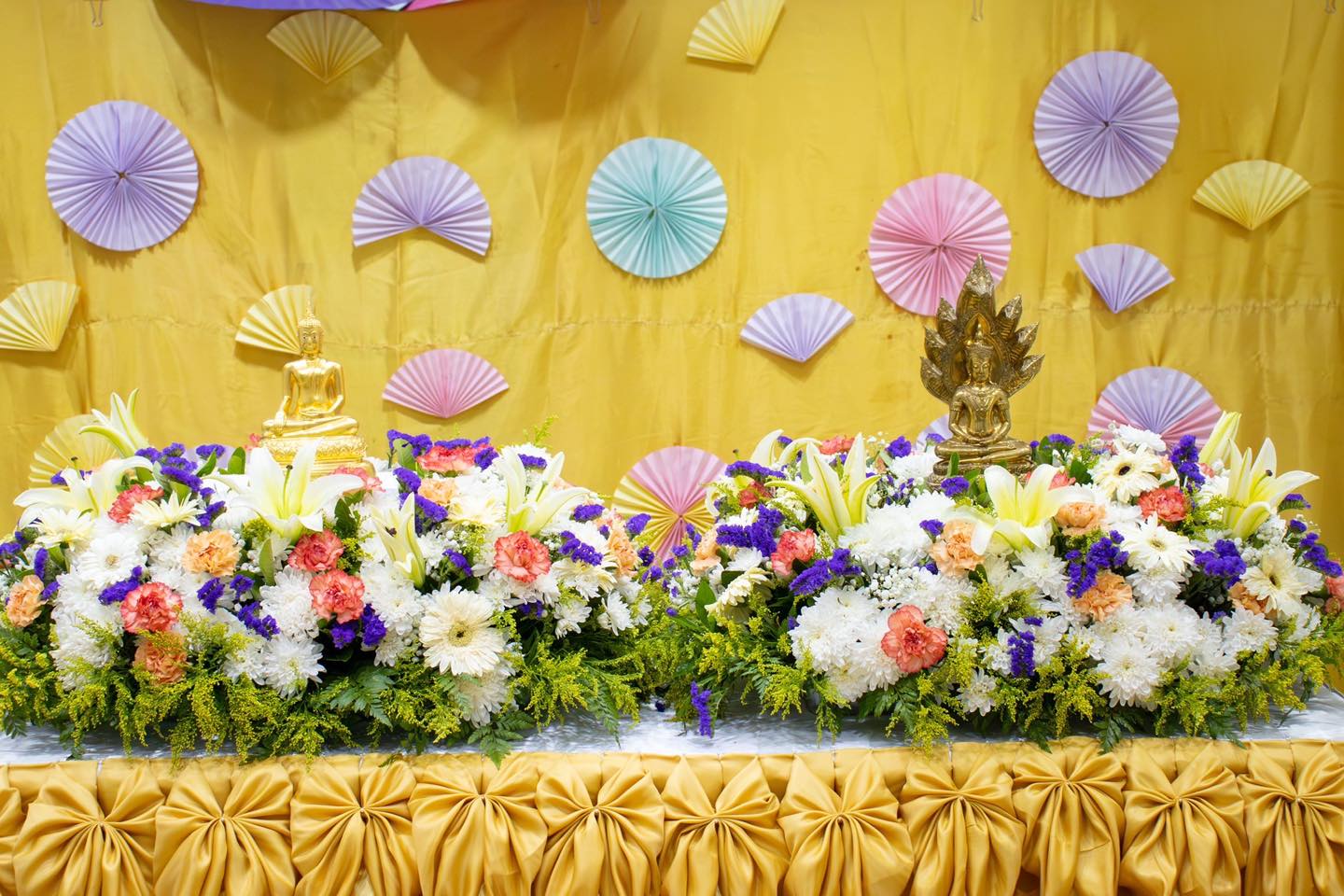 บรท. จัดพิธีสรงน้ำพระ และ รดน้ำดำหัวขอพรผู้ใหญ่ เนื่องในเทศกาลสงกรานต์ ปี 2568 ณ สำนักงานใหญ่
