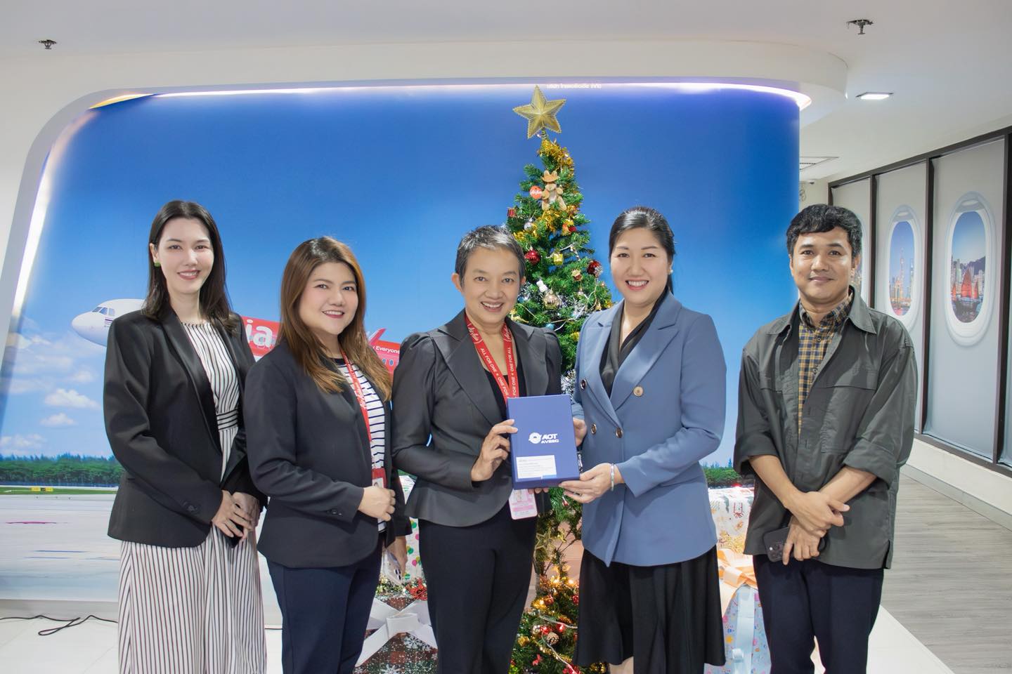 บรท. ขอบคุณลูกค้าสายการบิน ณ ท่าอากาศยานดอนเมือง และท่าอากาศยานสุวรรณภูมิ