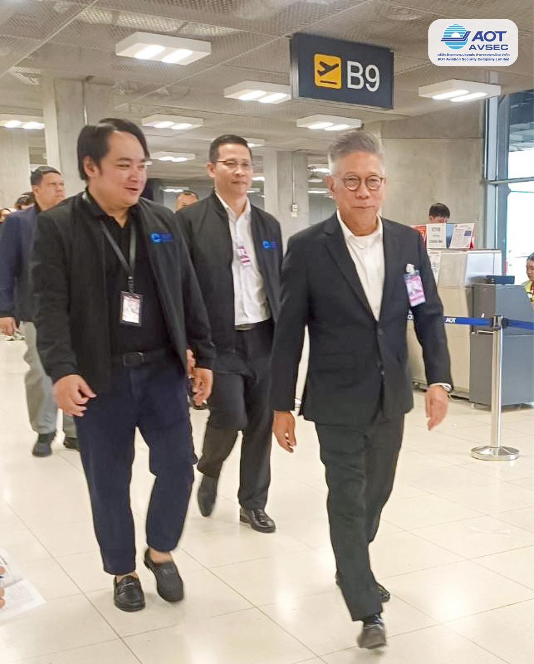 คุณกาญจน์ ทองใหญ่ รักษาการรองกรรมการผู้จัดการสายงานปฏิบัติการ (รก.รปก.) ลงพื้นตรวจเยี่ยมการปฏิบัติงานของพนักงาน ฝสภ. ณ จุดปฏิบัติงานต่างๆ