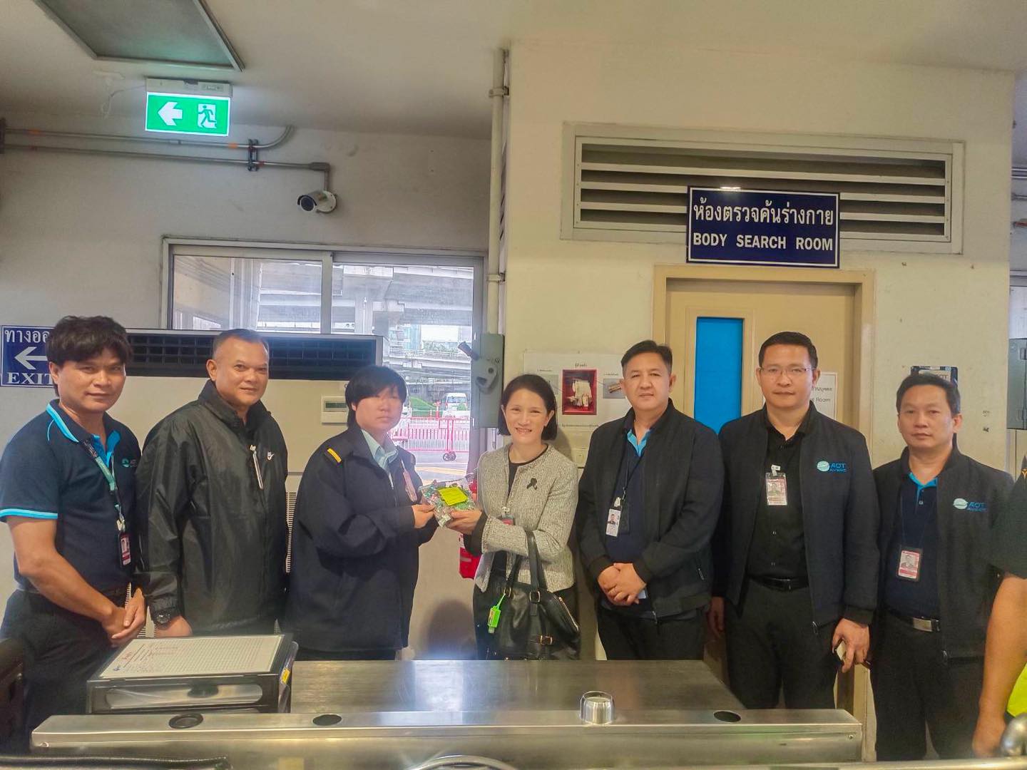บรท. เข้าตรวจเยี่ยมพนักงานฝ่ายปฏิบัติการท่าอากาศยานสุวรรณภูมิ (ฝสภ.) ณ ท่าอากาศยานสุวรรณภูมิ