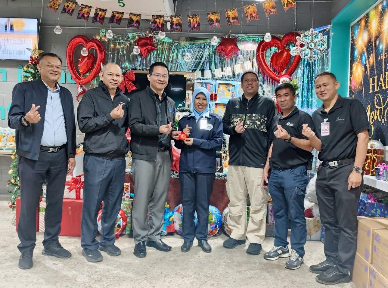 ภาพบรรยากาศกิจกรรมการจับฉลากของขวัญปีใหม่ 2569 บรท.ฝสภ.