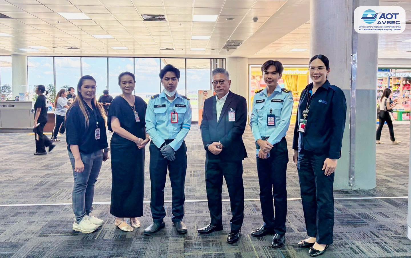 คุณกาญจน์ ทองใหญ่ รักษาการรองกรรมการผู้จัดการสายงานปฏิบัติการ (รก.รปก.) ลงพื้นที่ตรวจเยี่ยมการปฏิบัติงานของพนักงานฝ่ายปฏิบัติการท่าอากาศยานดอนเมือง (ฝดม.) ณ จุดปฏิบัติงานต่างๆ